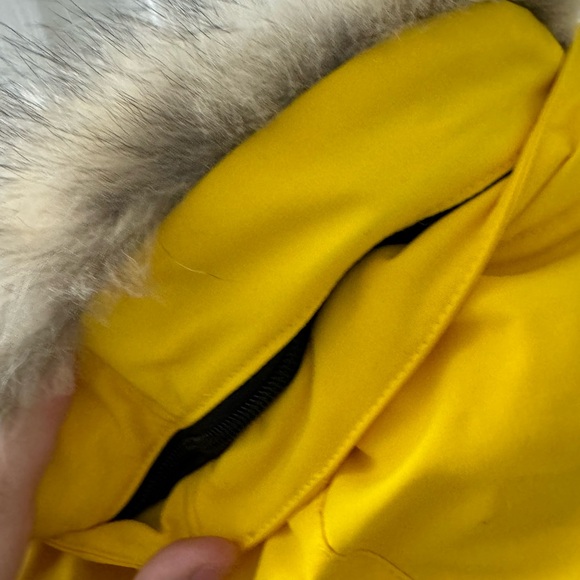 Canada Goose snowsuit 3-6mos new with out tags - Picture 2 of 10